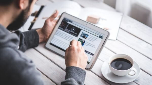 The image shows different job prospects of Digital Journalism and determine the digital marketing jobs for freshers as well as experienced