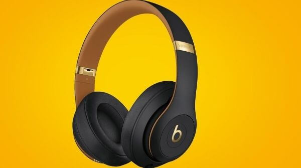 Black color headphones shown with a band that can be resized and adjusted based on the size of your head.