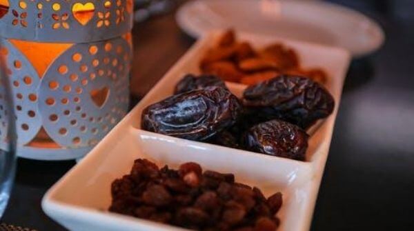Dates are rich in Vitamin C and is one of the top foods that boost the immune system