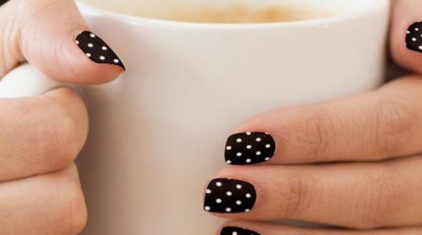Polka dot deisgn is mostly used for floral designs. You can even use household items in the substitute of the dotted tool.