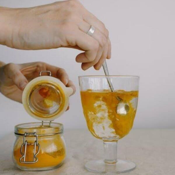 Turmeric tea is one of the best Immunity booster drinks. The goodness of turmeric will clean your guts.