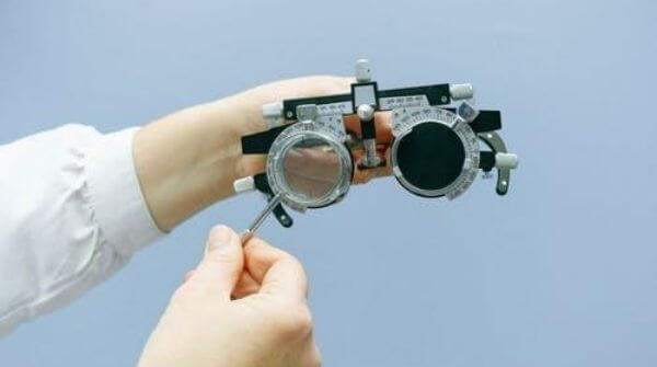 Understanding contact lenses is very important before picking the right one.