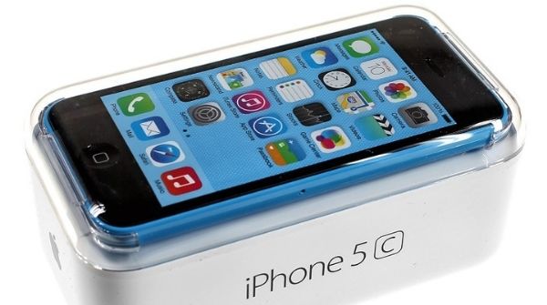 Apple launched a new mobile. The 5c series in many different colors.