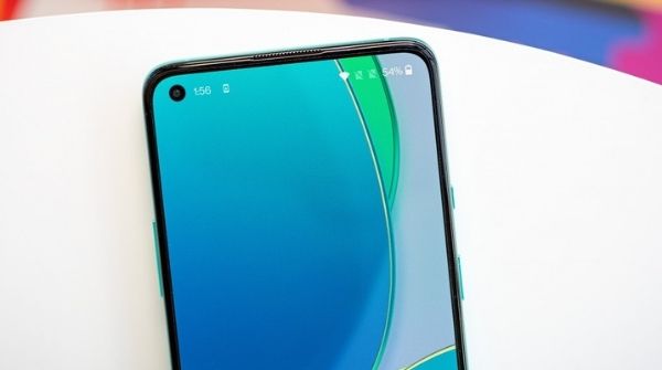 The breathtaking display of One Plus 8t has amazing reviews and price.