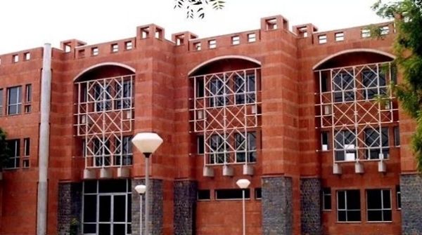 Best Pharmacy College in India- Jamia Hamdard is a government-funded college that was found in 1989 and ranks first in NIRF 2020
