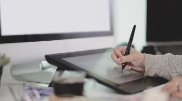 Visual and creative head jobs for graphic designers