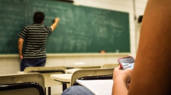 clear the IIT JEE exam by taking these classes.